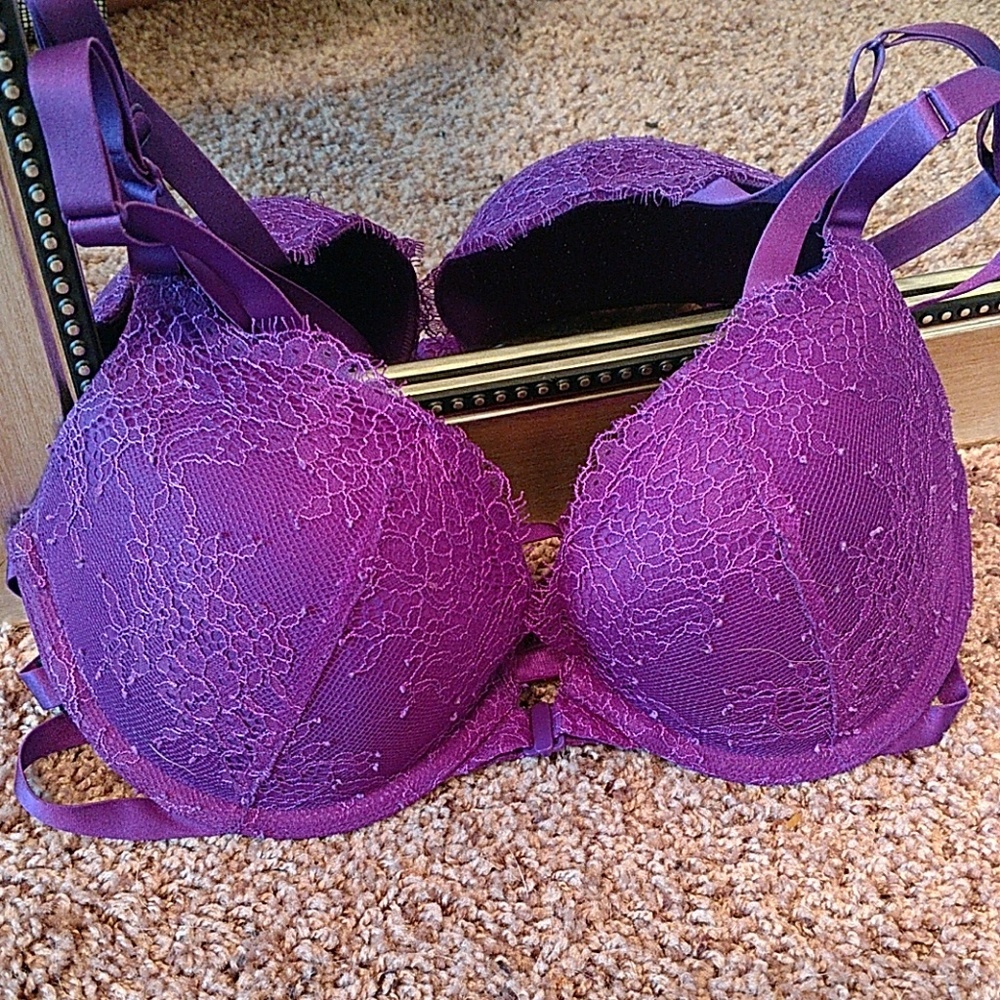 Strappy caged lace push-up bra